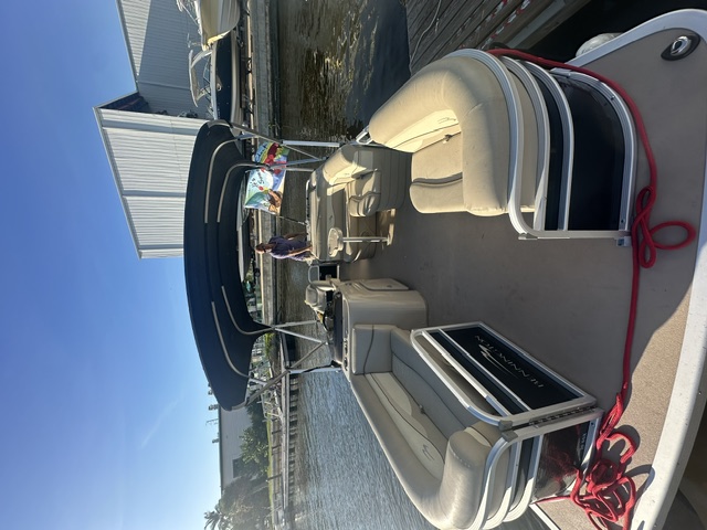 JK2 Pontoon Fun photo 4